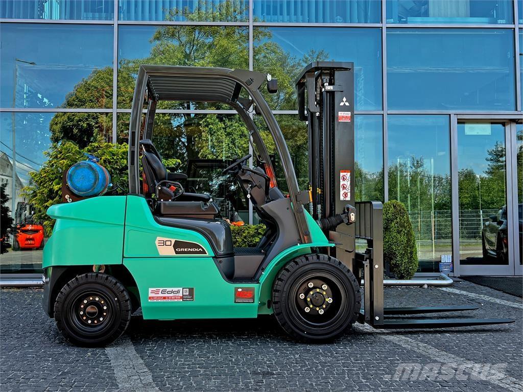 Mitsubishi FG30N Газові навантажувачі