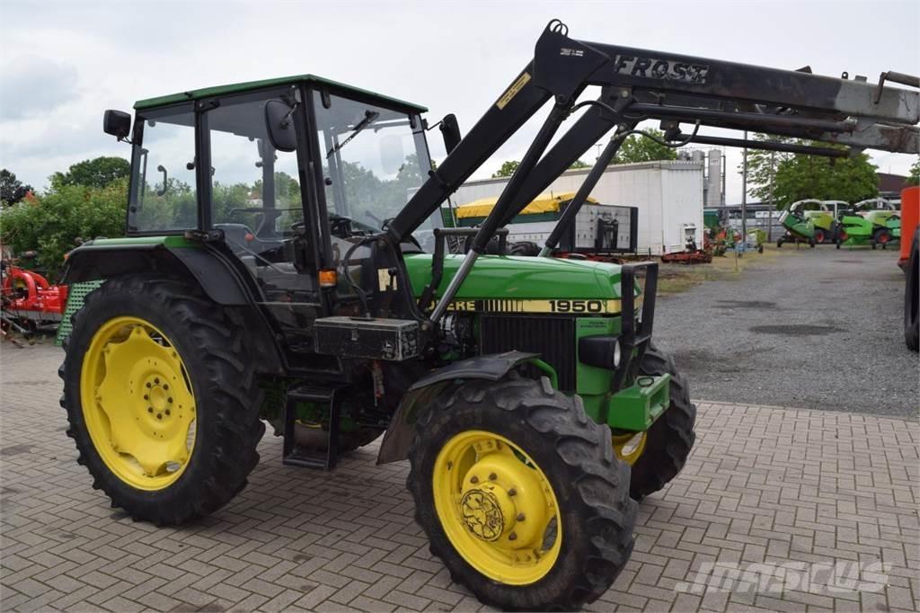 John Deere 1950 Трактори
