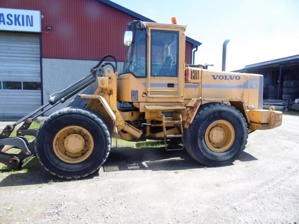Volvo L90B Фронтальні навантажувачі
