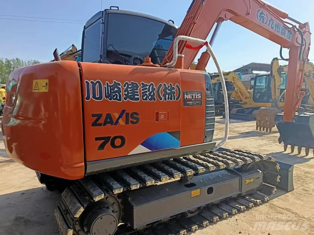 Hitachi ZX 70 Гусеничні екскаватори
