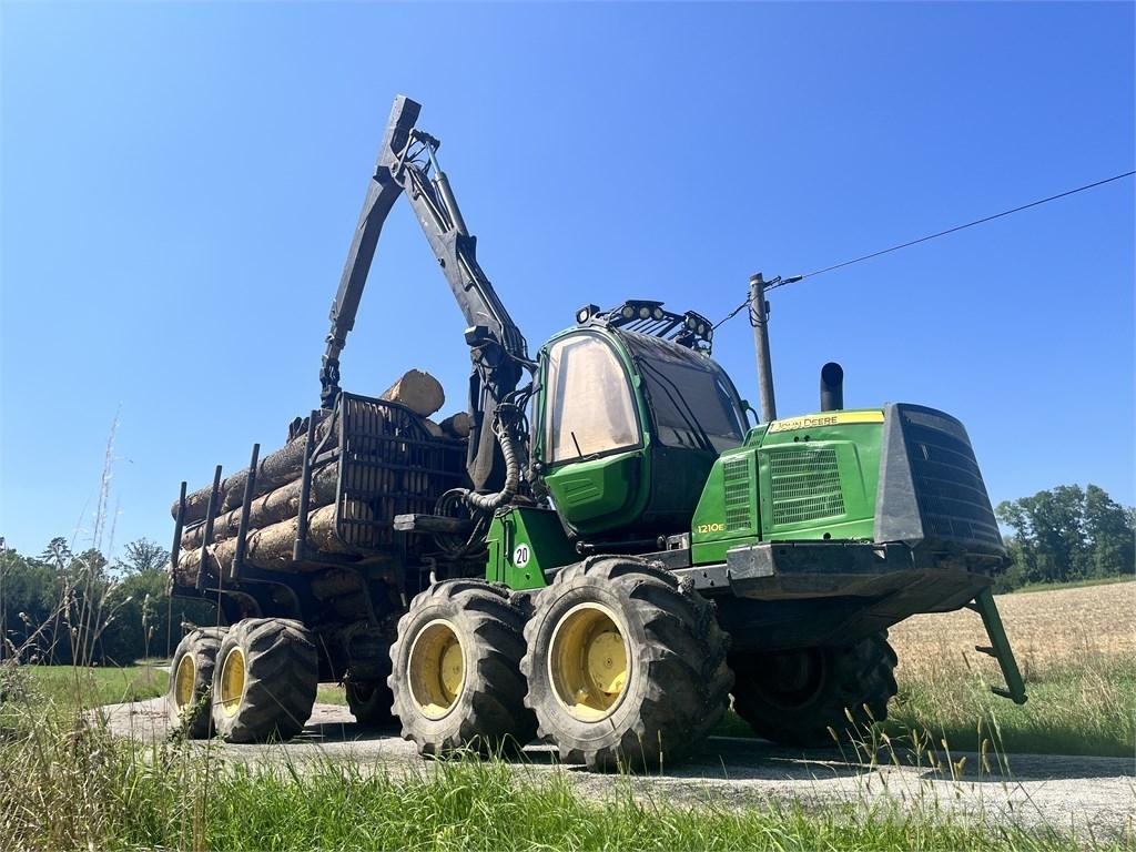 John Deere 1210E Форвардери
