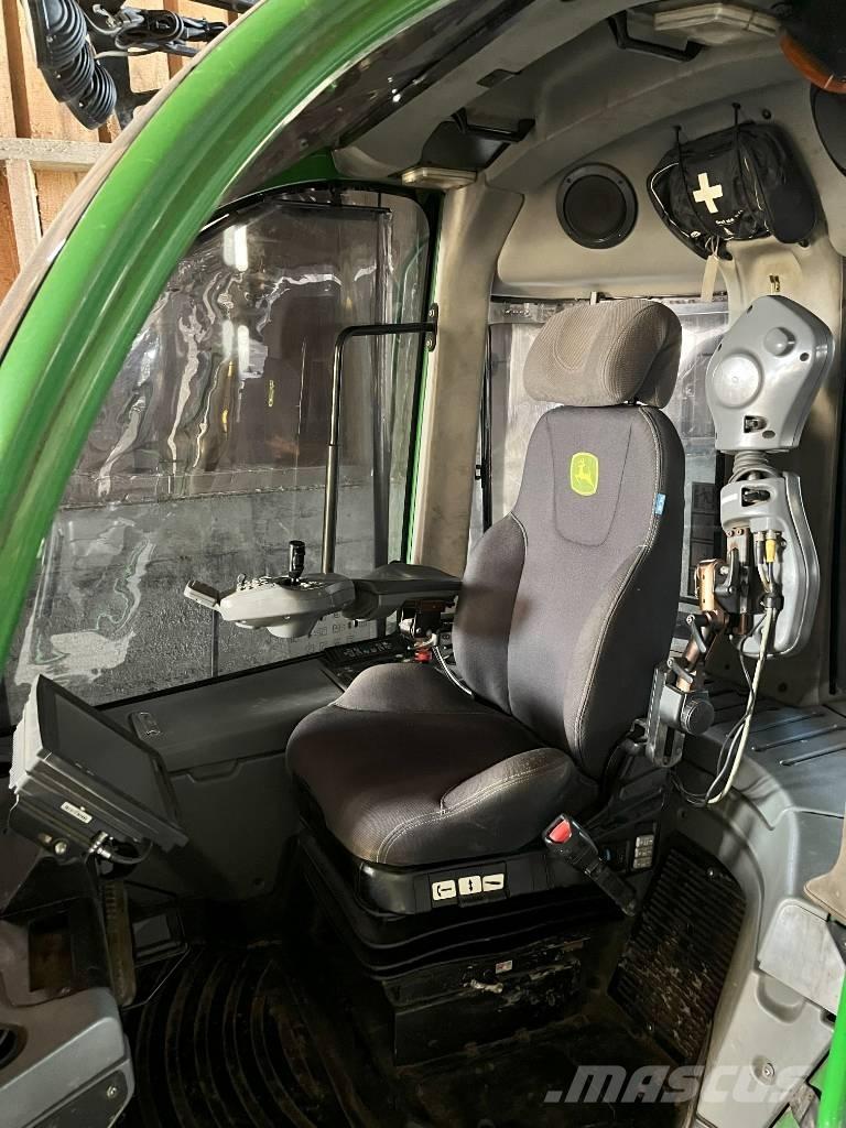 John Deere 1210E Форвардери