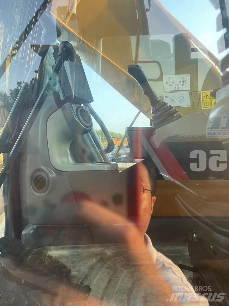CAT 320 gx Гусеничні екскаватори