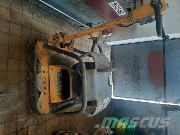 Weber mt Трамбувальники