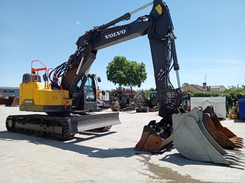 Volvo ECR 235 E Гусеничні екскаватори