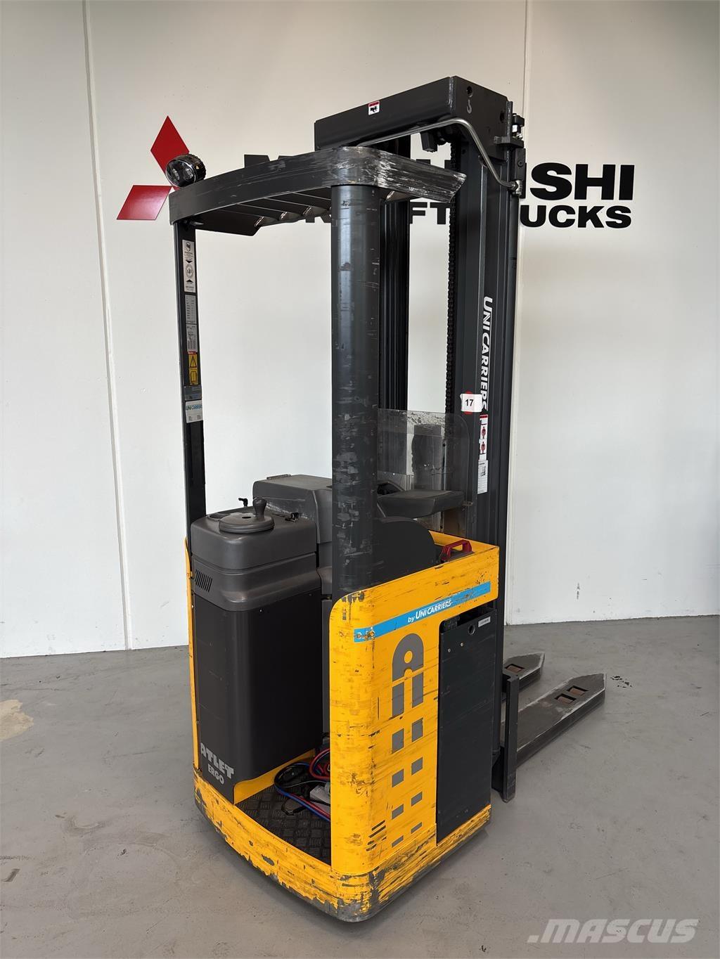 Atlet ASN200 Самохідні електроштабелери