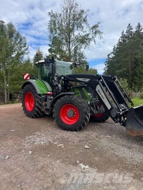 Fendt 716 Vario Трактори
