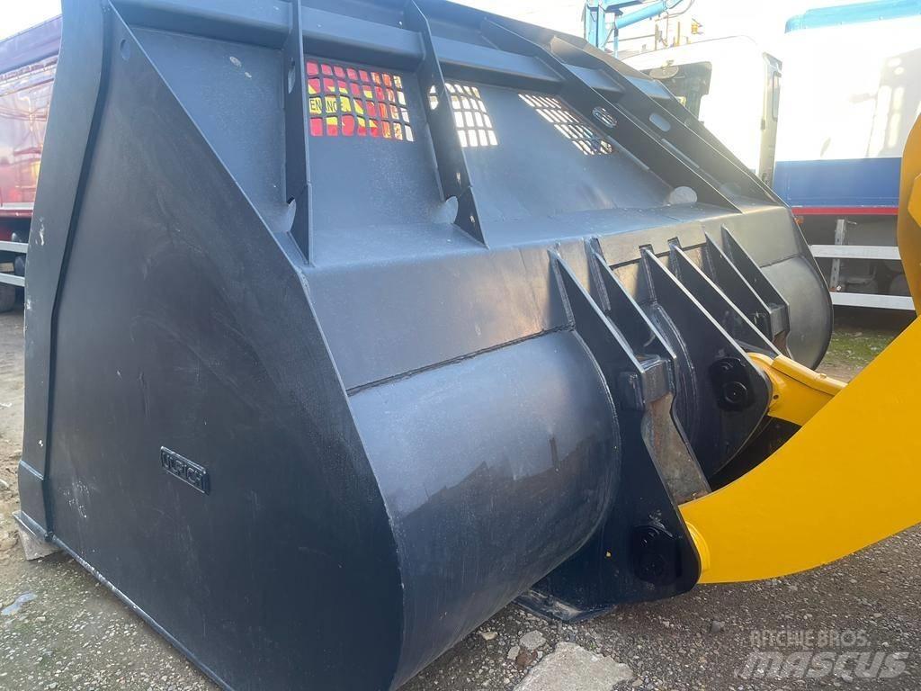 Komatsu WA 470 Фронтальні навантажувачі