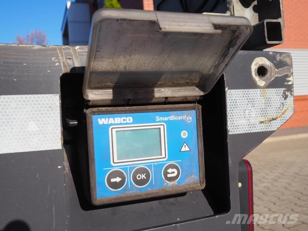  Recker SANR-38 Низькорамні напівпричепи