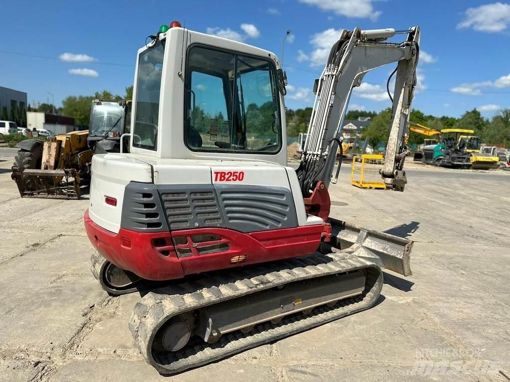Takeuchi TB250 Міні-екскаватори < 7т