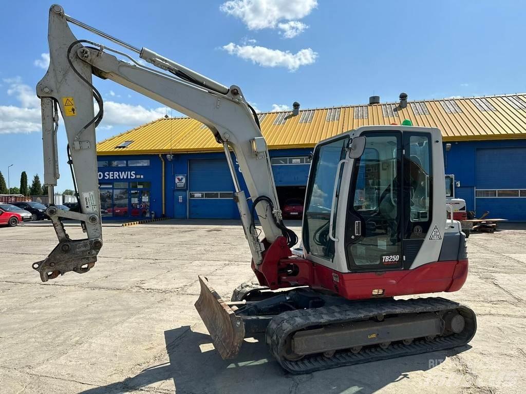 Takeuchi TB250 Міні-екскаватори < 7т