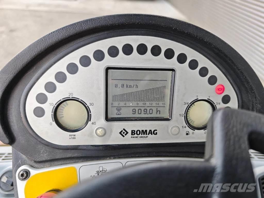 Bomag BW 177 D-5 Пневматичні катки