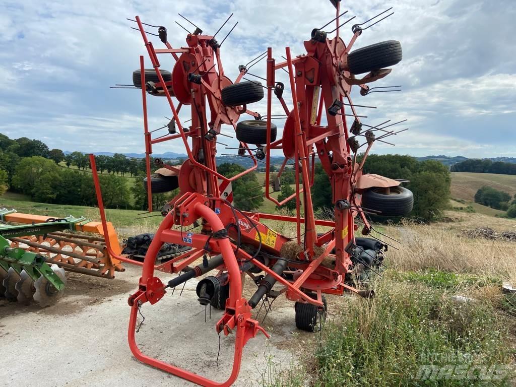 Kuhn GF8702 Граблі і сінозворушувачі
