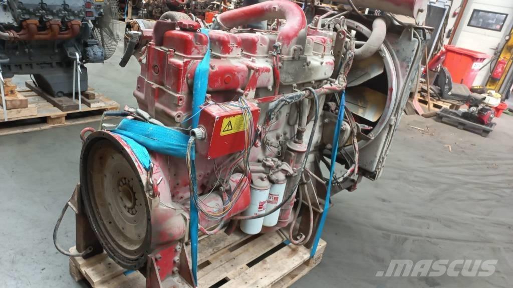 Volvo TD121G Двигуни