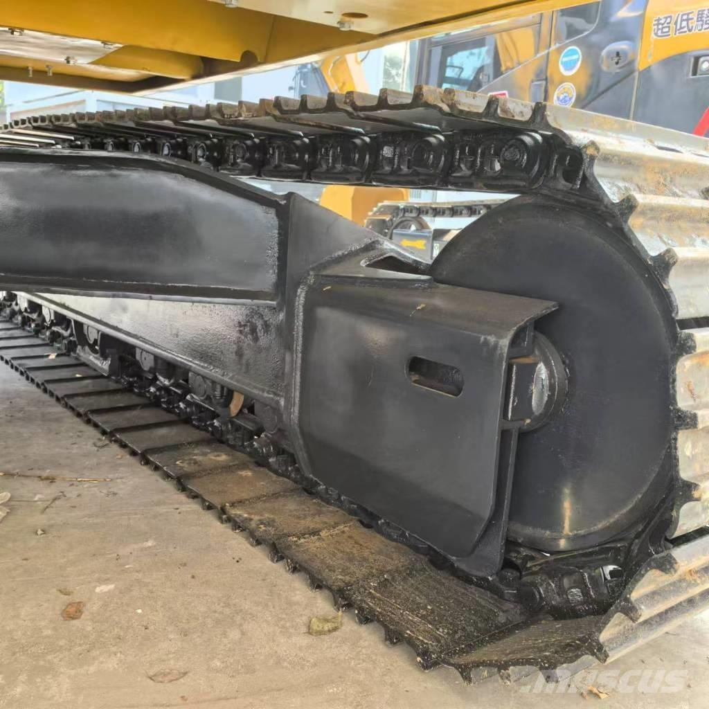 Komatsu PC 130-7 Гусеничні екскаватори