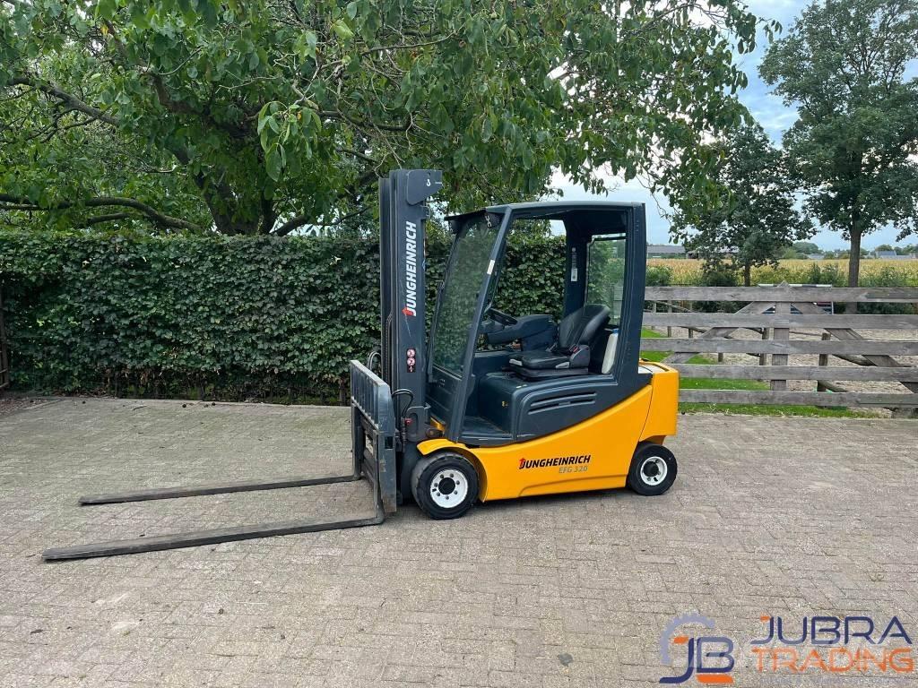 Jungheinrich EFG 320 Електронавантажувачі