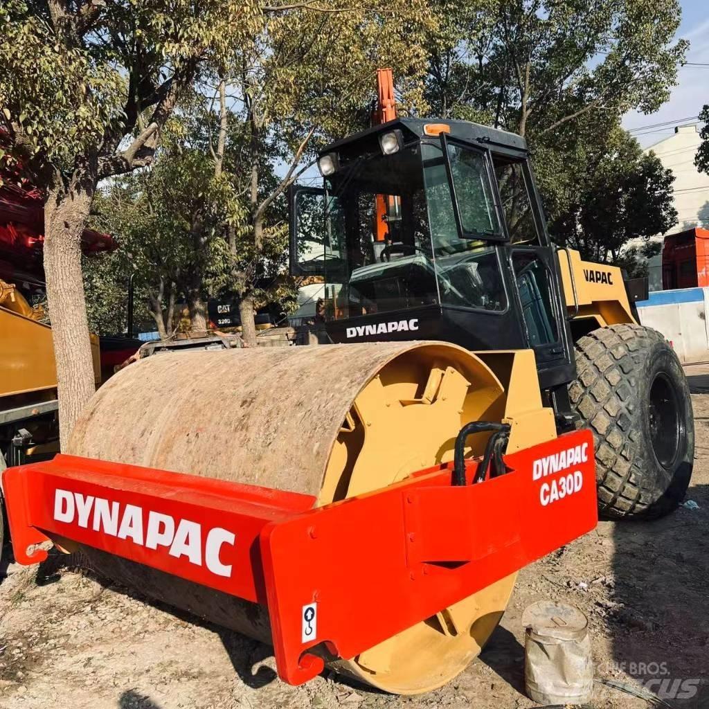 Dynapac CA 30 D Грунтові котки
