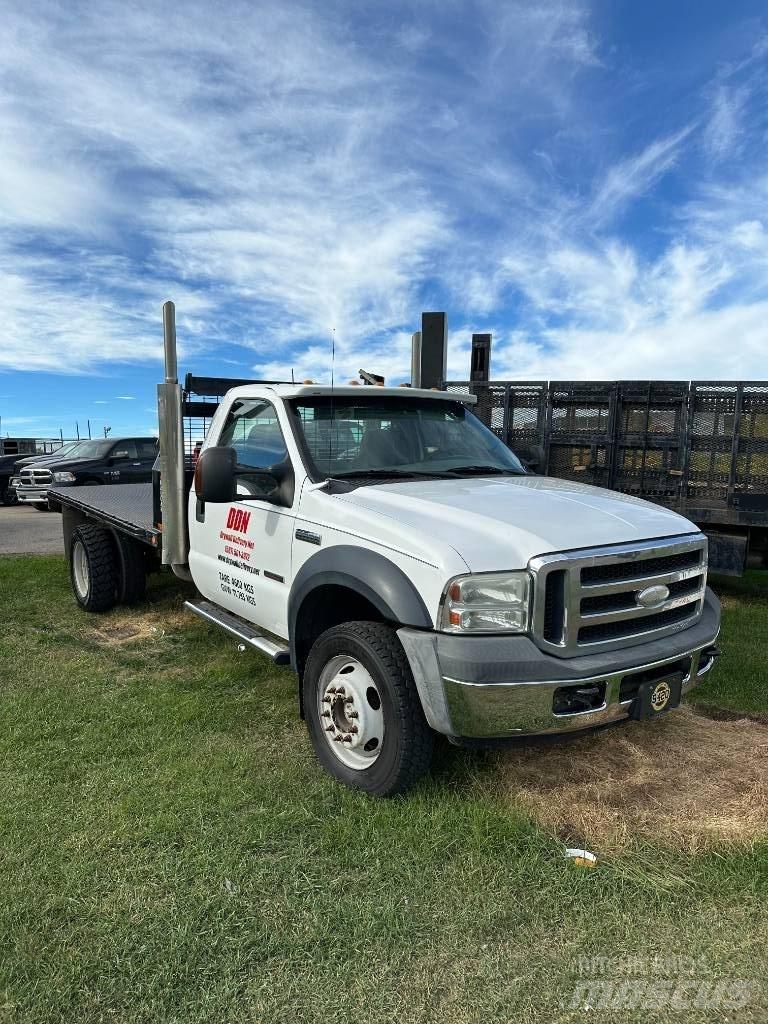 Ford F 550 XLT Вантажівки-платформи/бокове розвантаження