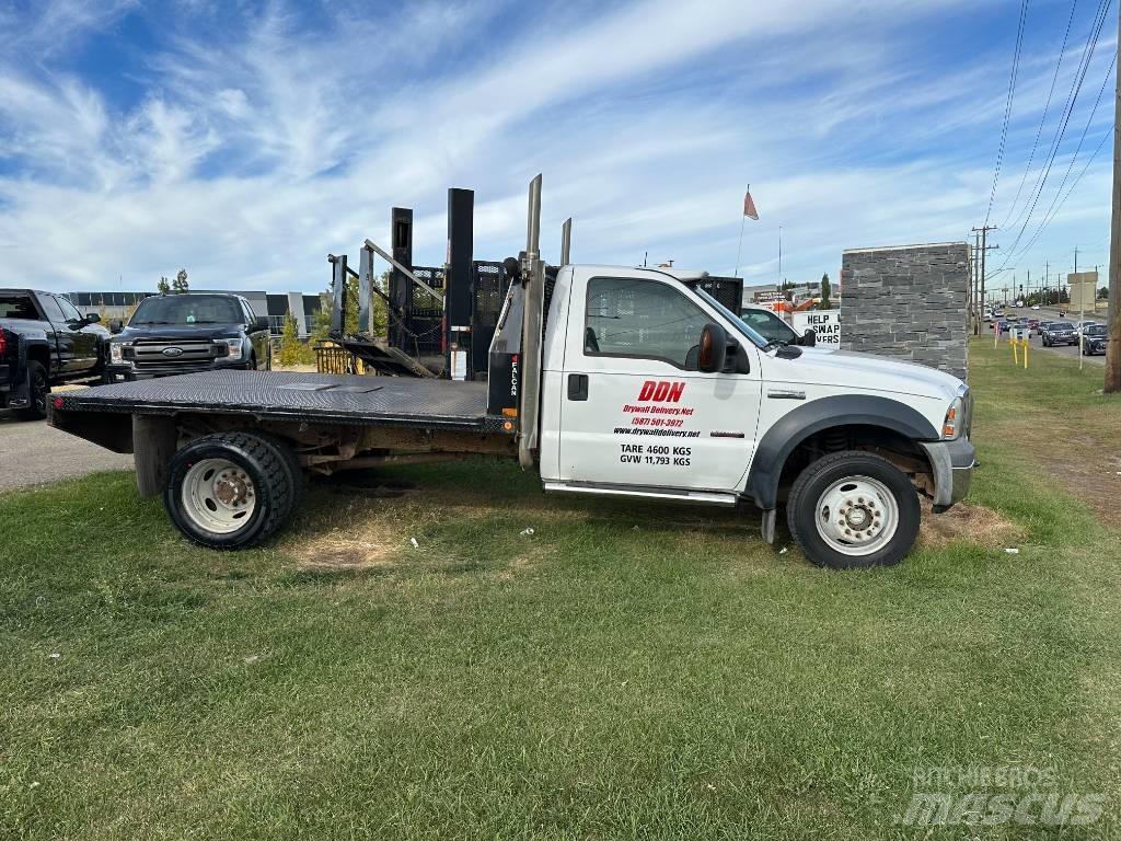 Ford F 550 XLT Вантажівки-платформи/бокове розвантаження