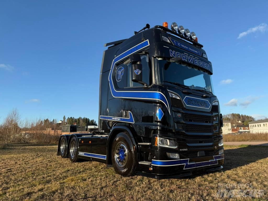 Scania R 650 Тягачі