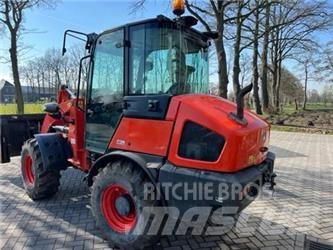 Kubota R 082 Фронтальні навантажувачі