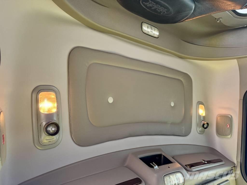 Peterbilt 389 Тягачі