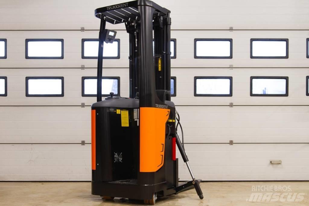 Rocla SST 16 AC Самохідні електроштабелери