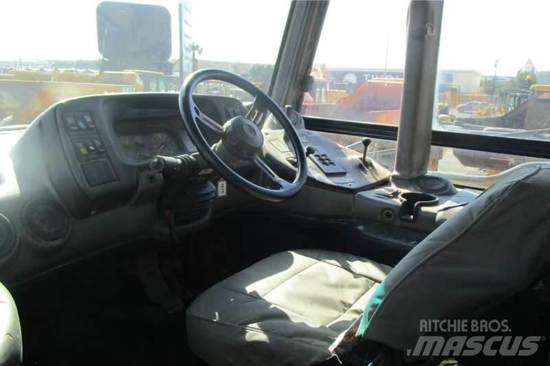 Bell B40D Зчленовані самоскиди