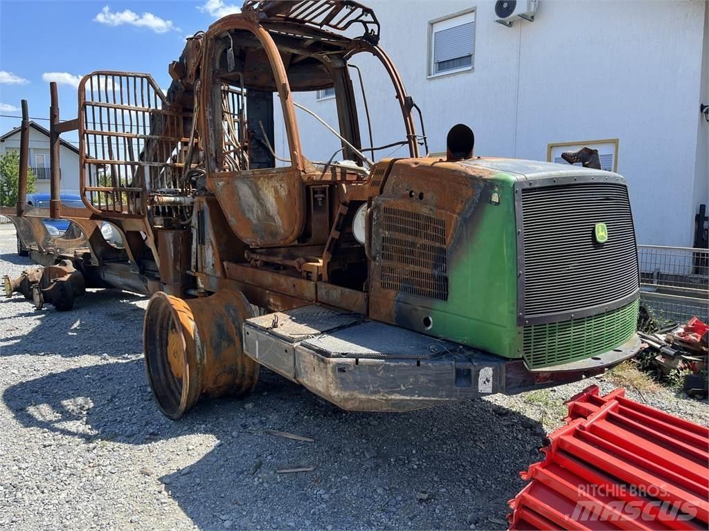 John Deere 1110E Форвардери