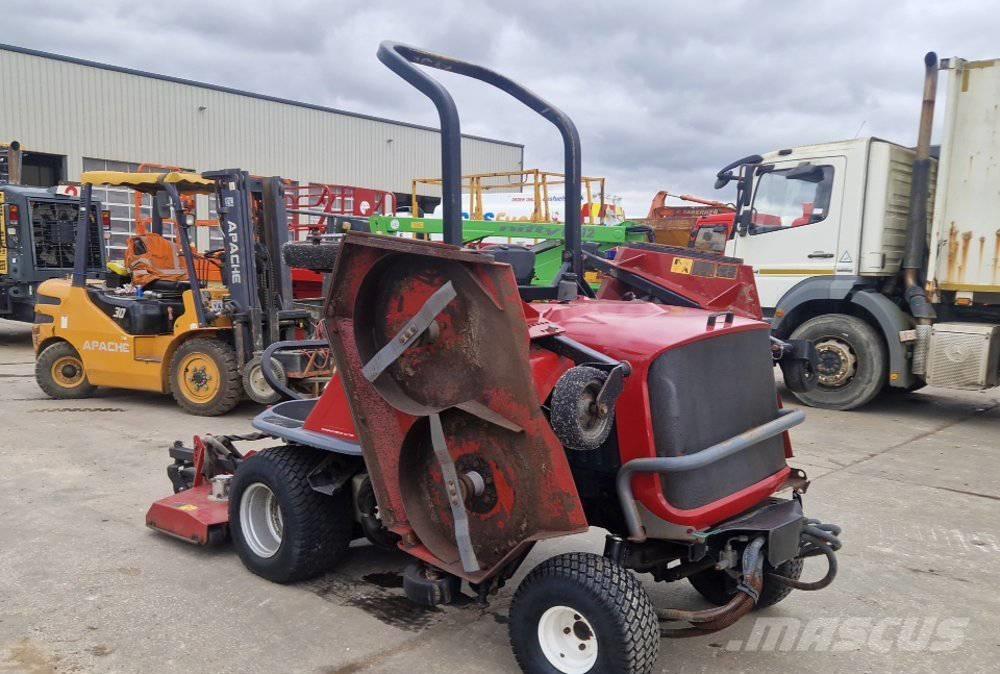 Toro R3240T Zero turn косарки