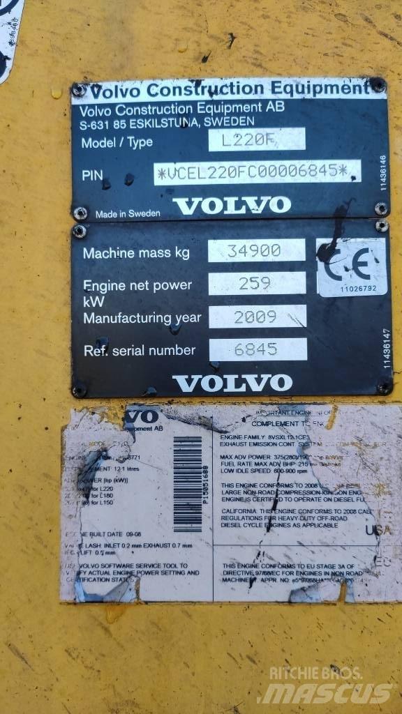 Volvo L 220 F Фронтальні навантажувачі