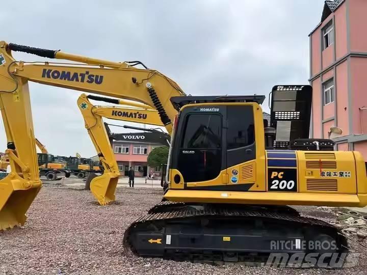 Komatsu PC 200 Гусеничні екскаватори