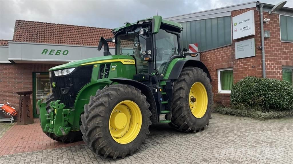John Deere 7R330 Трактори