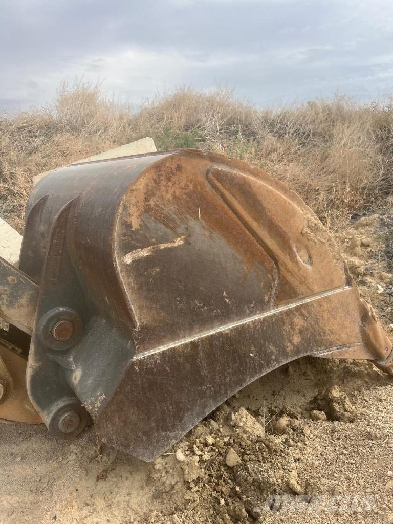 Liebherr R 950 SHD Гусеничні екскаватори