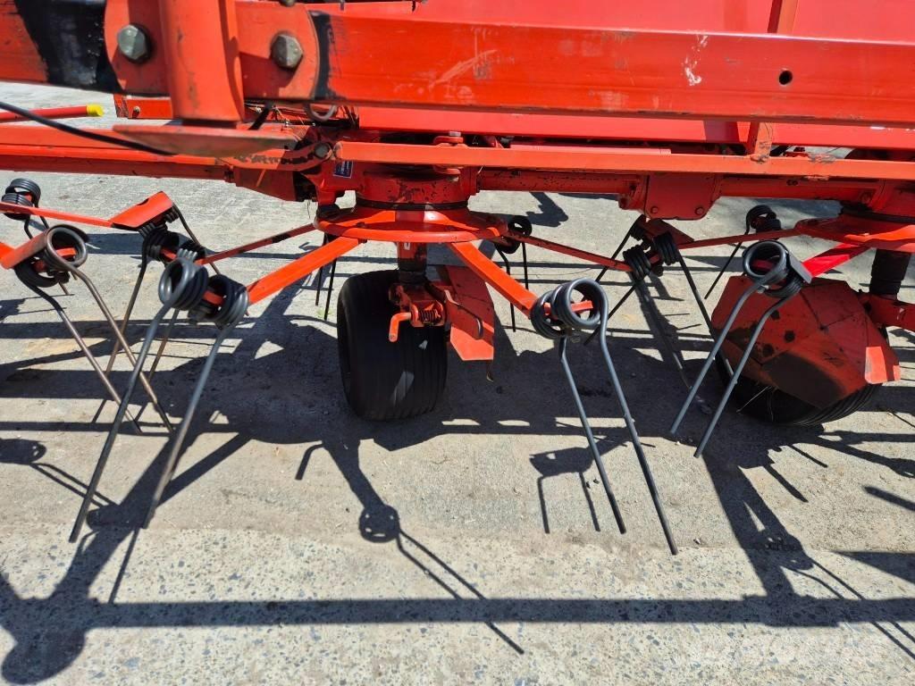 Kuhn GF 8501 MHO Граблі і сінозворушувачі