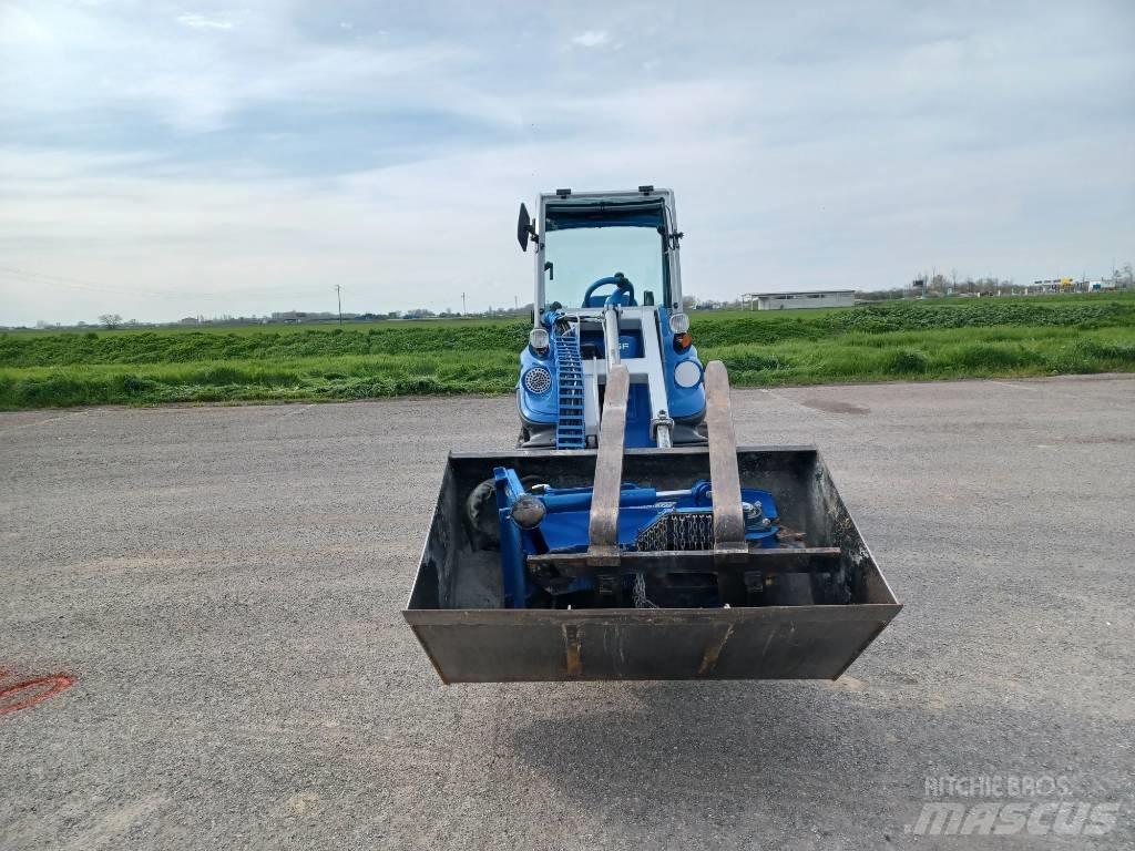 Multione SL840 4WD Міні-навантажувачі