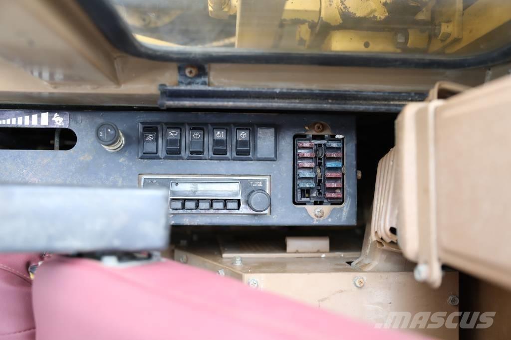CAT E 70 B Міні-екскаватори < 7т