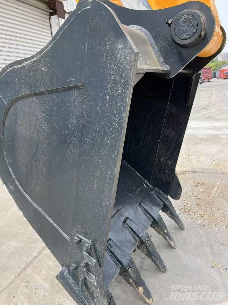 Hyundai R305LC-9T Гусеничні екскаватори