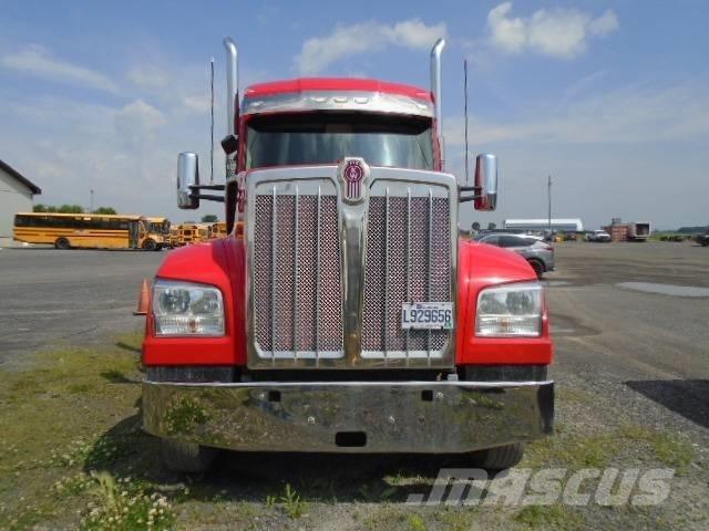 Kenworth W 990 Тягачі