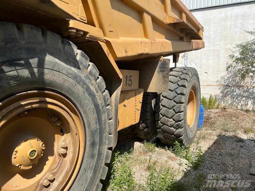 CAT 773 D Кар`єрні самоскиди
