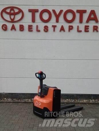 Toyota LWE 200 Штабелери