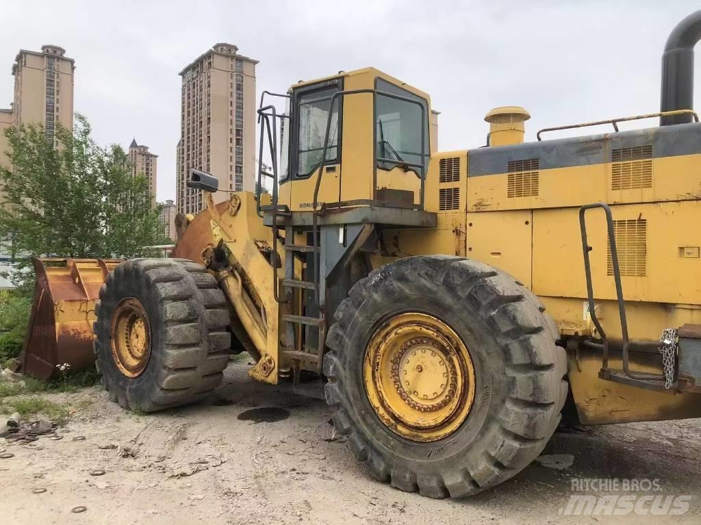 Komatsu WA 600-3 Фронтальні навантажувачі