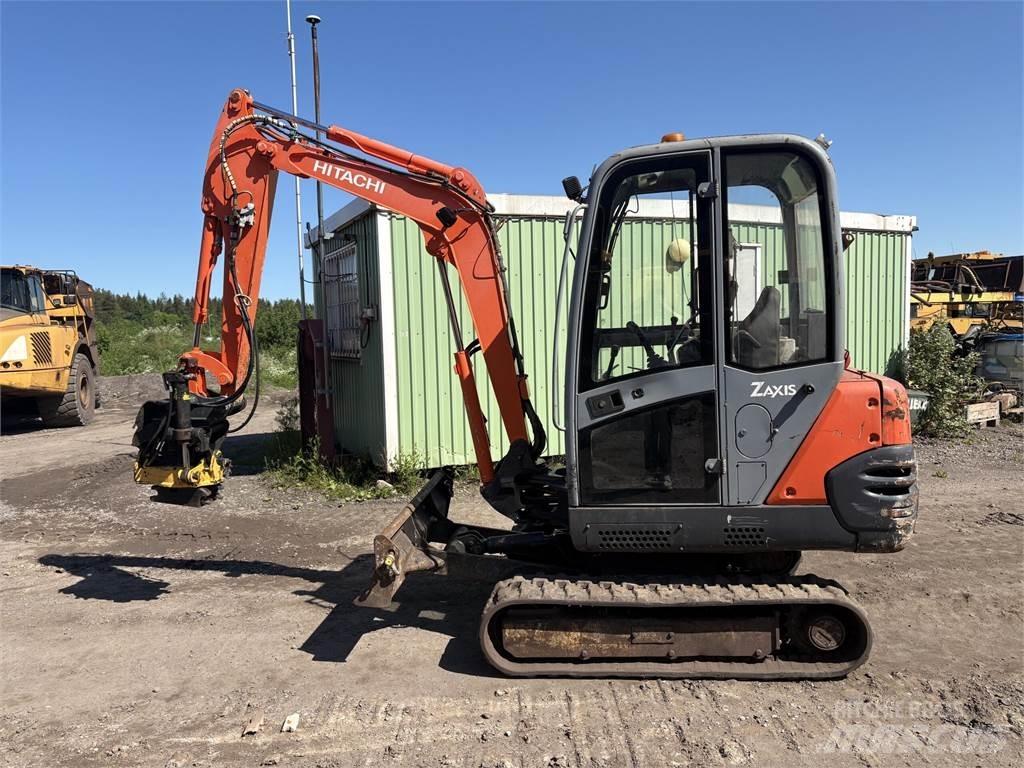 Hitachi ZX25 Міні-екскаватори < 7т