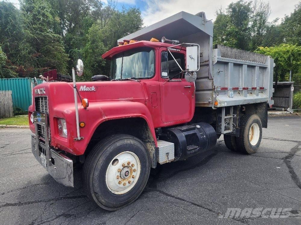 Mack RMODEL Самоскиди