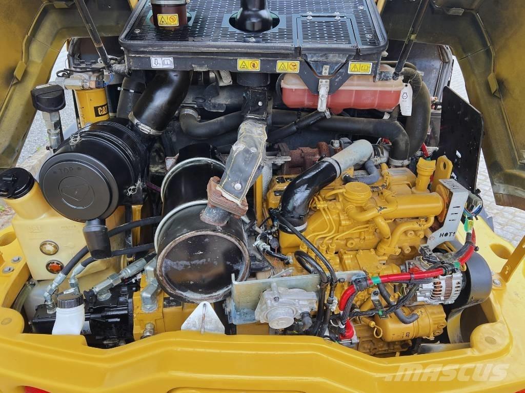 CAT 906 M    2016 Фронтальні навантажувачі