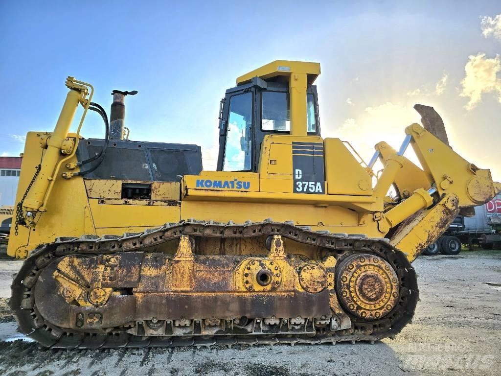 Komatsu D 375 A-1 Гусеничні бульдозери