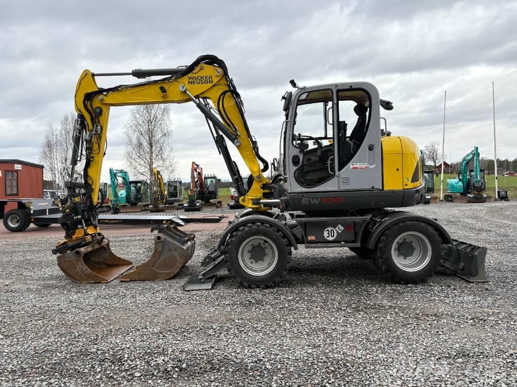 Wacker Neuson EW100 Колісні екскаватори