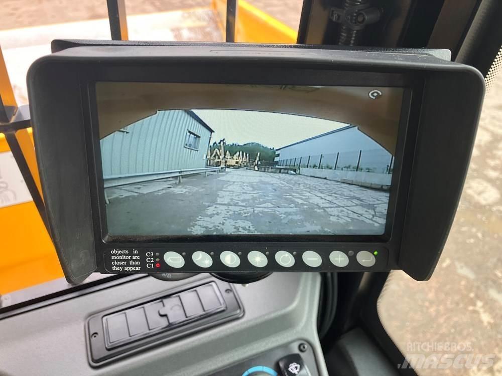 JCB 6TFT Міні самоскиди