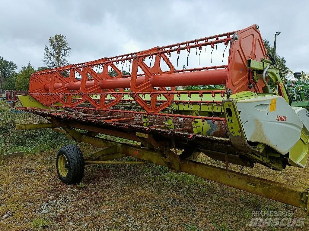 CLAAS Tucano 450 Зернозбиральні комбайни