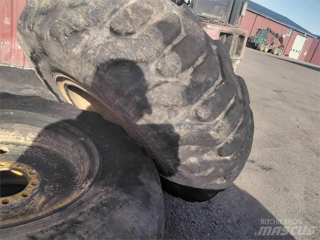 Nokian Els 17,5x25 Шини